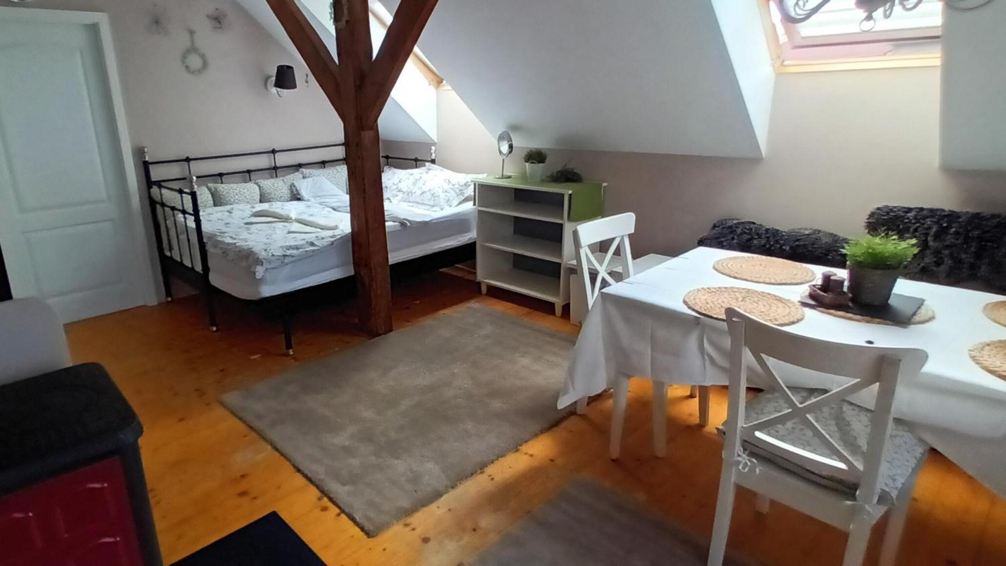 Apartmany Pod Putimskou Branou 皮塞克 外观 照片